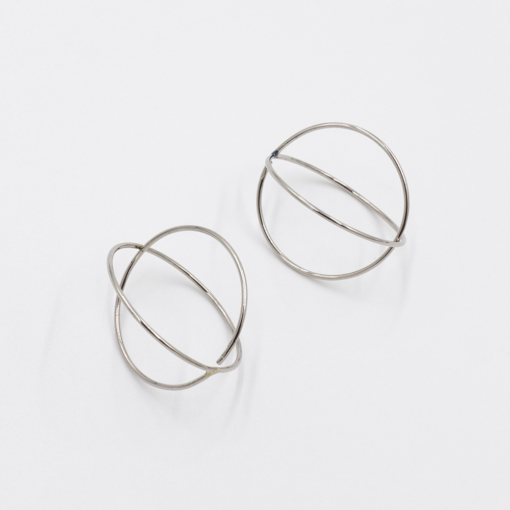 Double Circle Earrings White Gold by Herman Hermsen