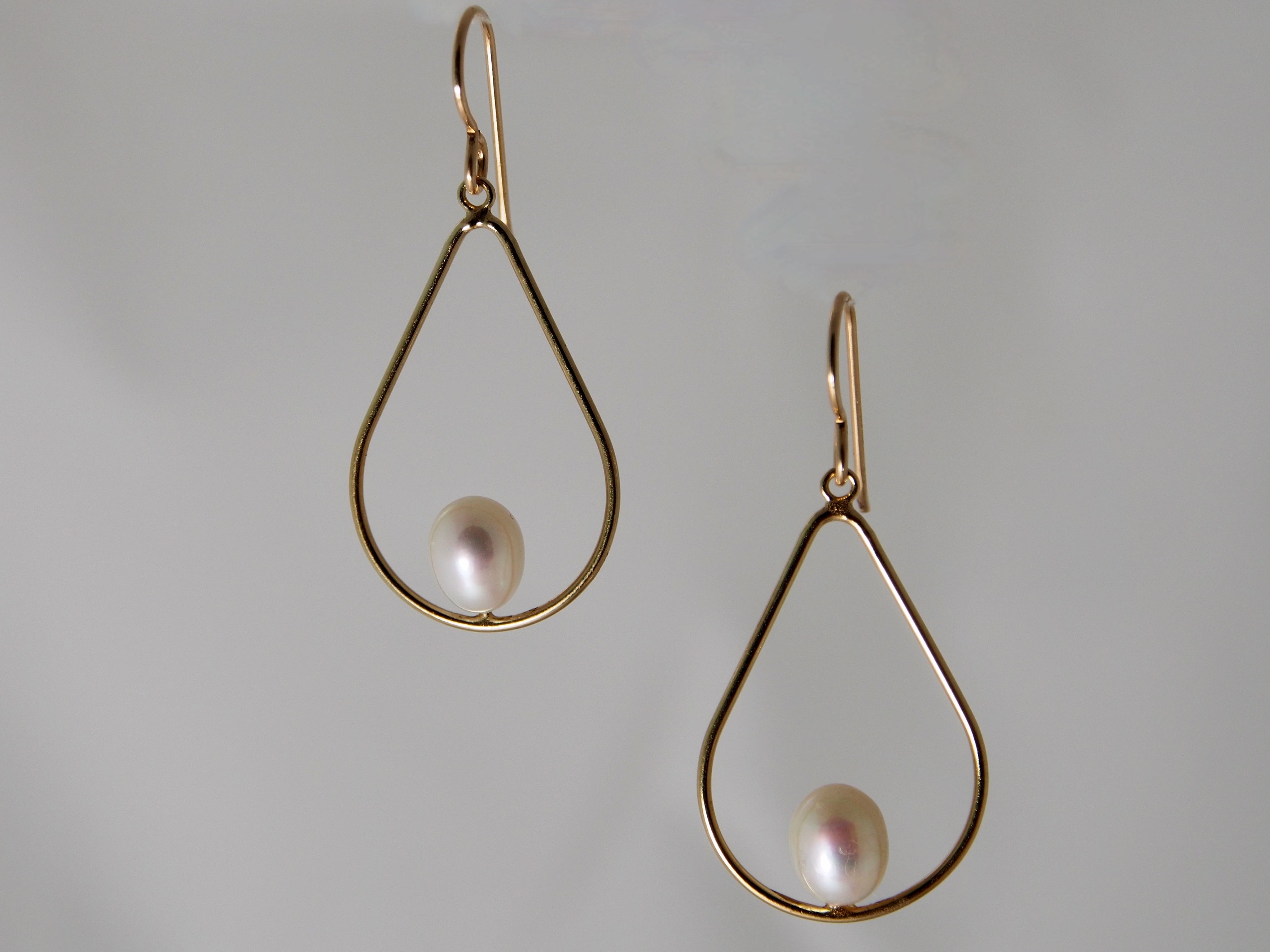 White Pearl Drop Earrings - 14KT Gold Plate/White Pearl