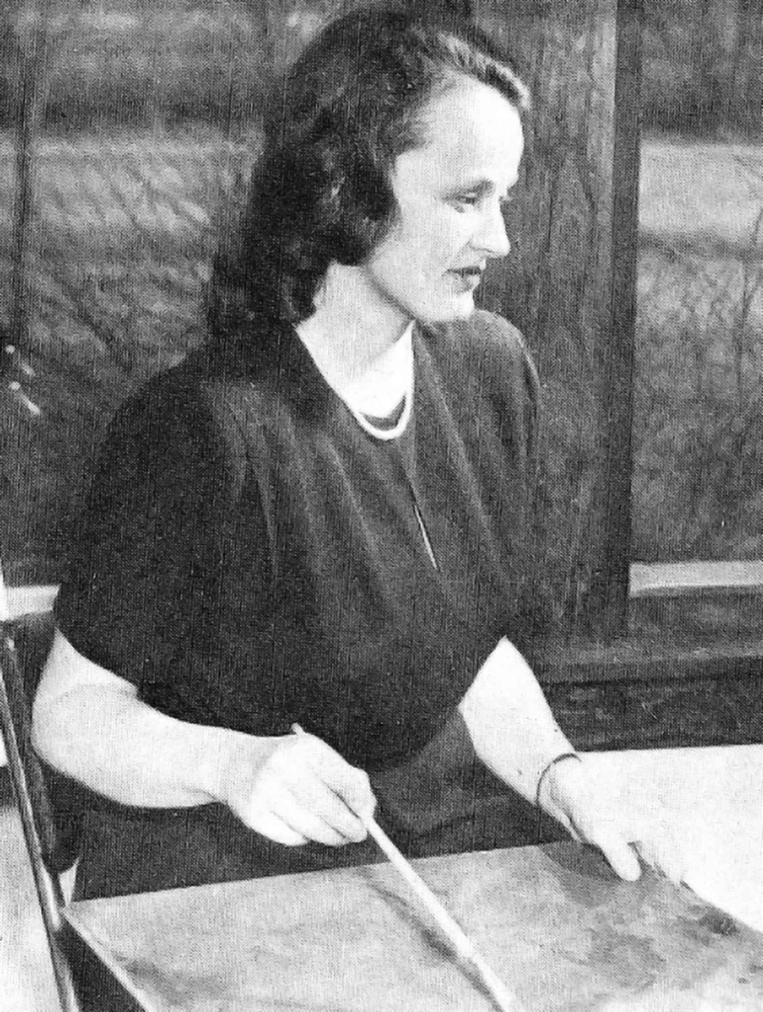 Iris (Furman) Tellefson