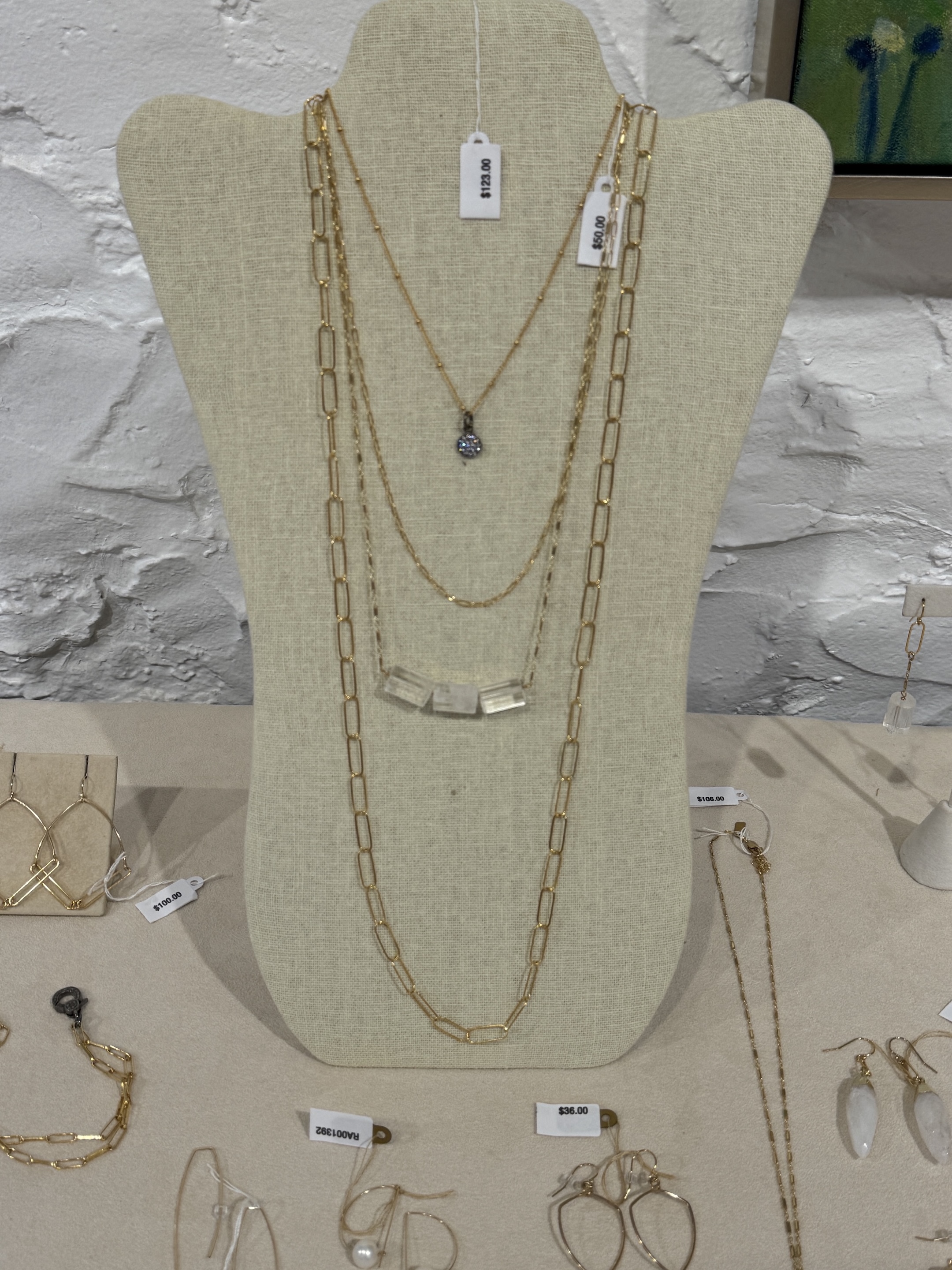 Image of 32