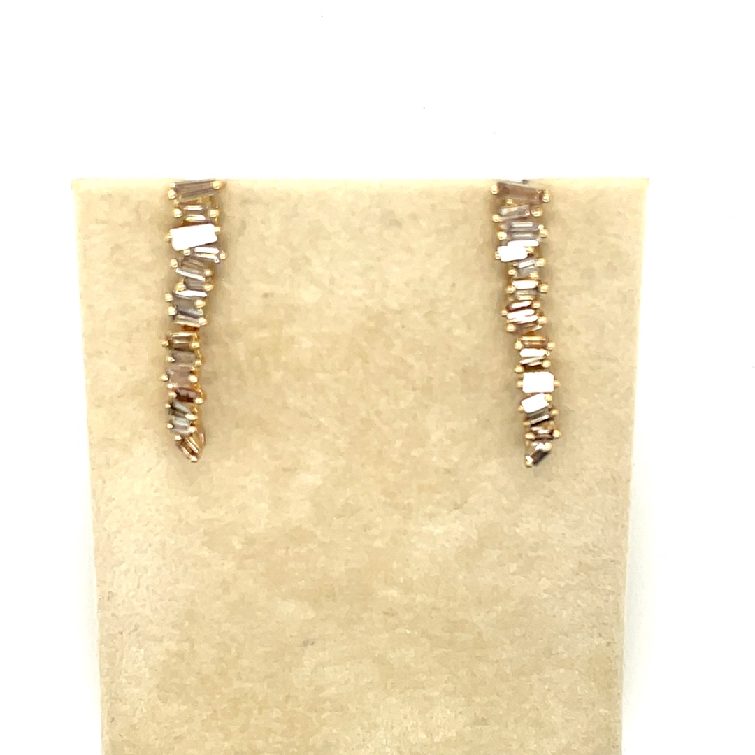 18k Yellow Gold Fancy Diamond Baguette Stick Earrings with Hidden hooks on back for a removable dangles. Approx 1.35 carats
