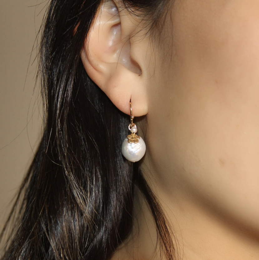 Flower Charm Pearl Earrings