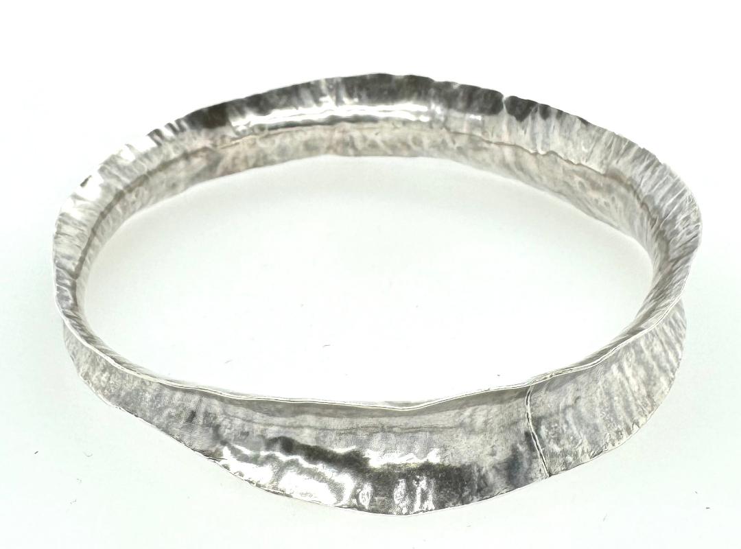 Image of Bangles Stelring Wavy Lg by Olga Ganoudis