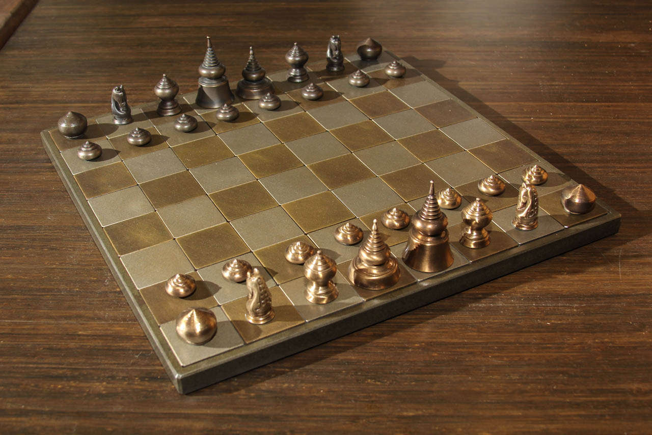 BRONZE 'THAI' STYLE CHESS SET - Glenn Richards / Honeychurch Antiques