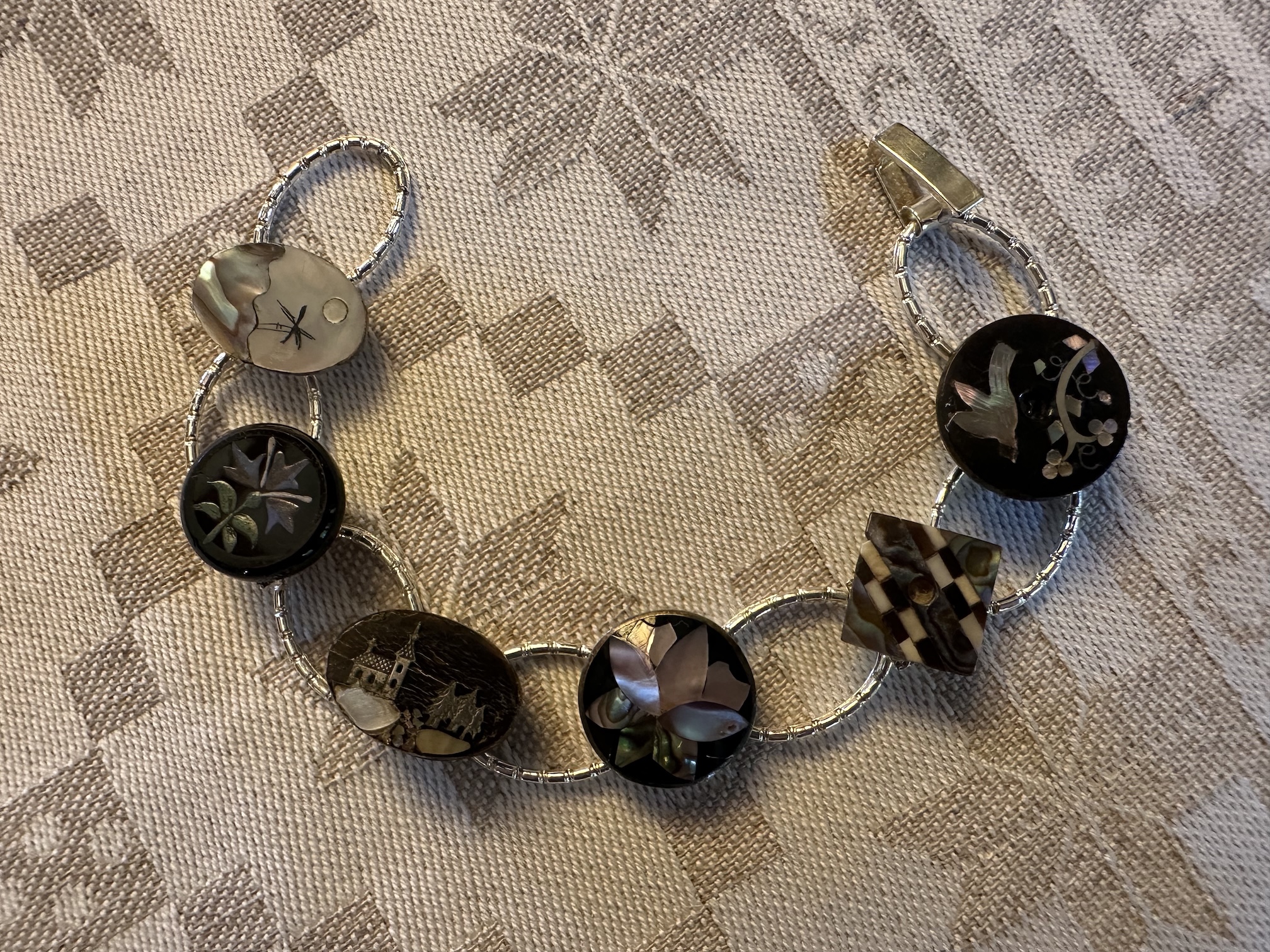 Image of Winter Iridescent by Heidi Ling