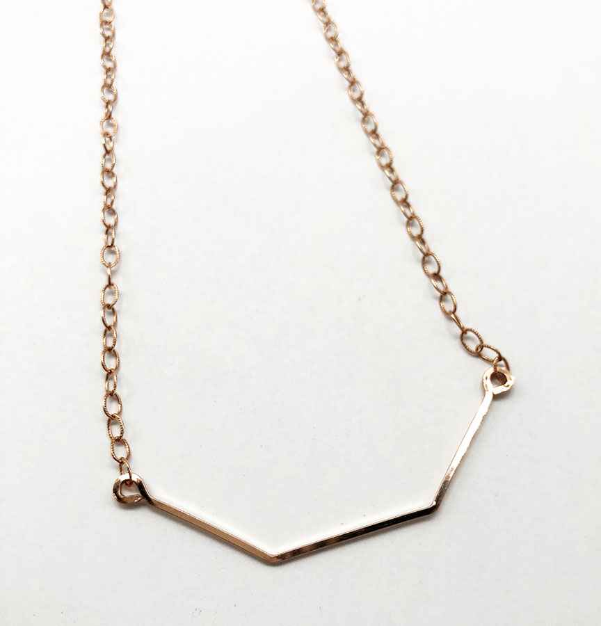 Rose Small Hex Bar Short Necklace