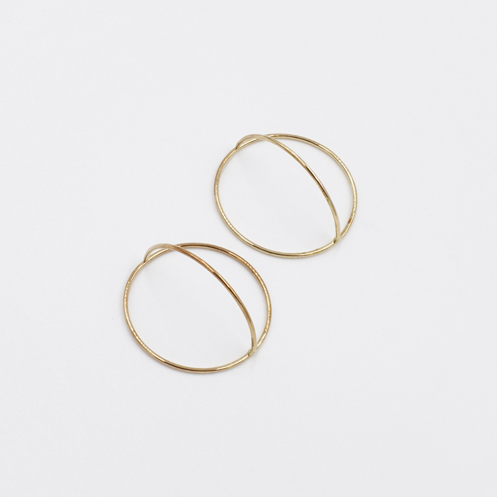 1/2 Circle Earrings Yellow Gold by Herman Hermsen