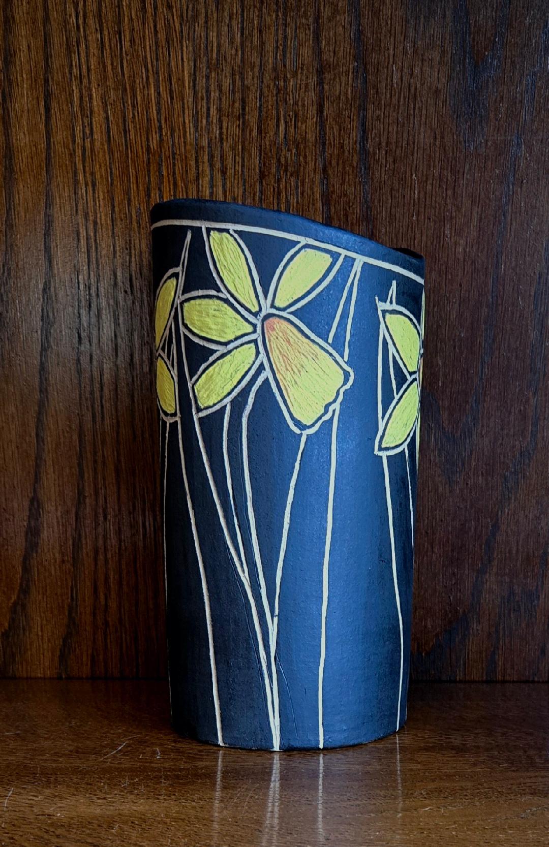 Image of Daffodil Vase by Thomas Skupniewitz