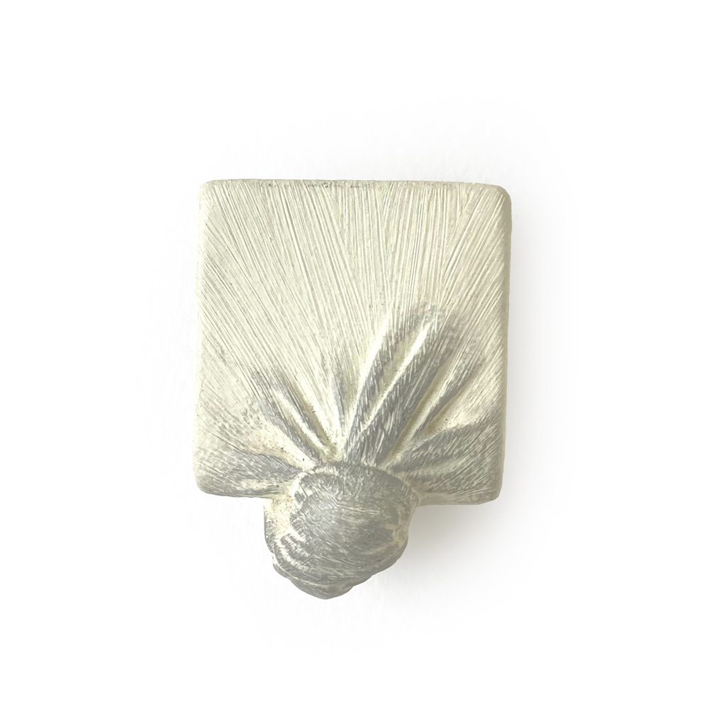 Pleat Brooch-2 by Beppe Kessler