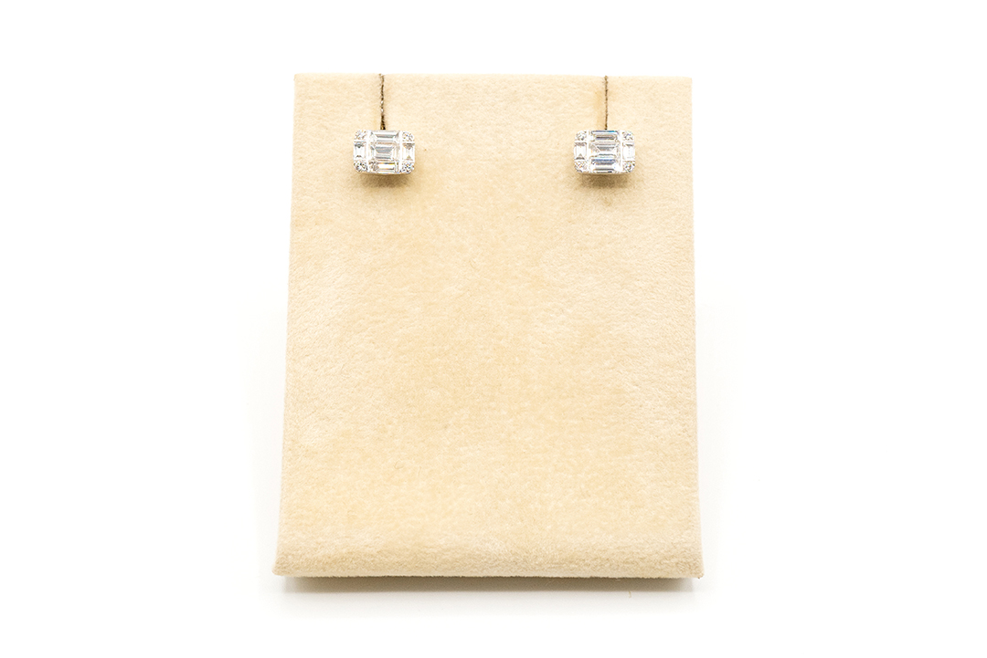 MAB 21-0048 18k White Gold Diamond Stud Earrings